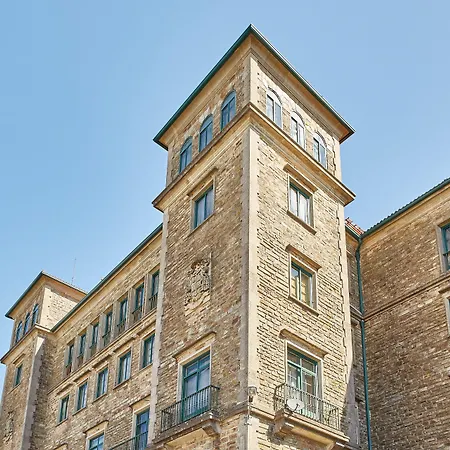 Seminario Menor Hostel *